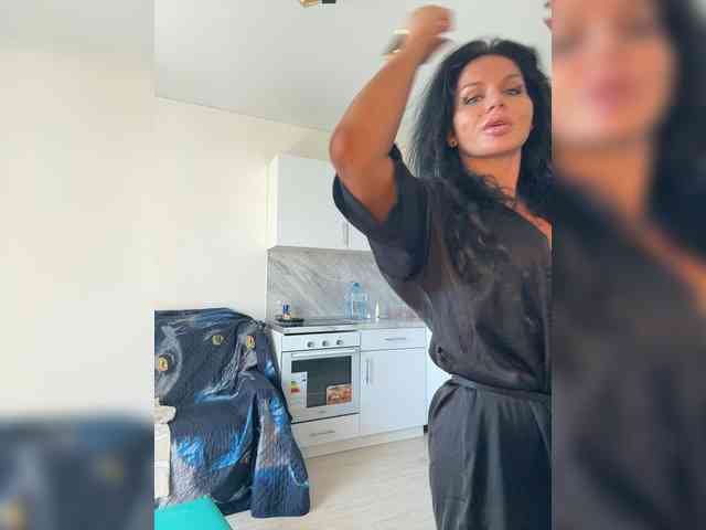 NotBellucci webcam