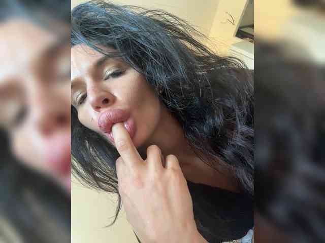 NotBellucci webcam