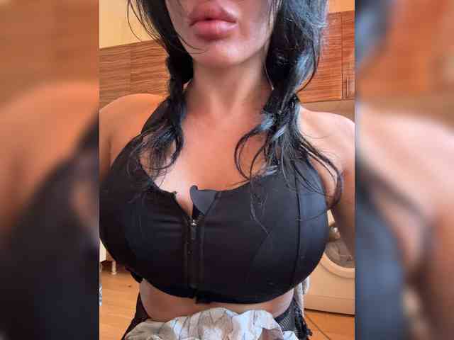 NotBellucci webcam