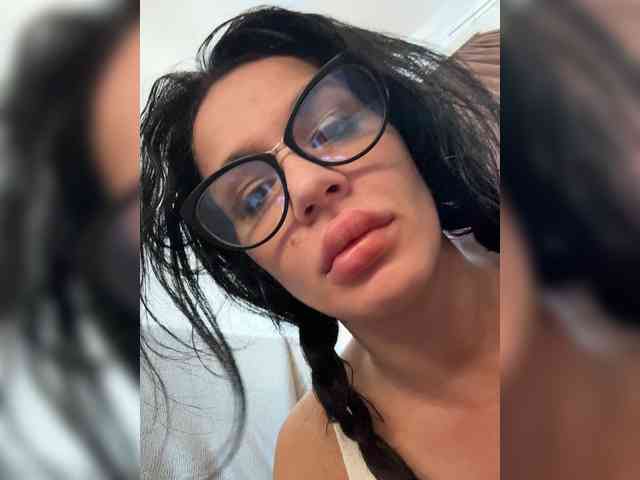 NotBellucci webcam