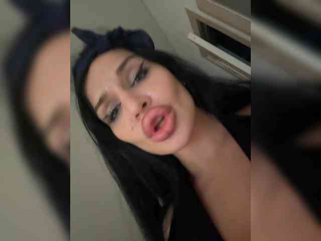 NotBellucci webcam
