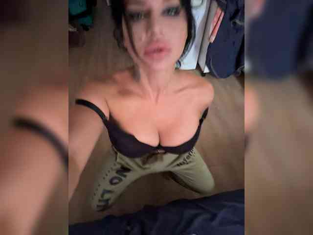 NotBellucci webcam