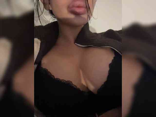 NotBellucci webcam