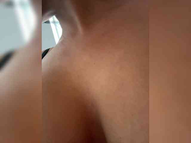 NotBellucci webcam