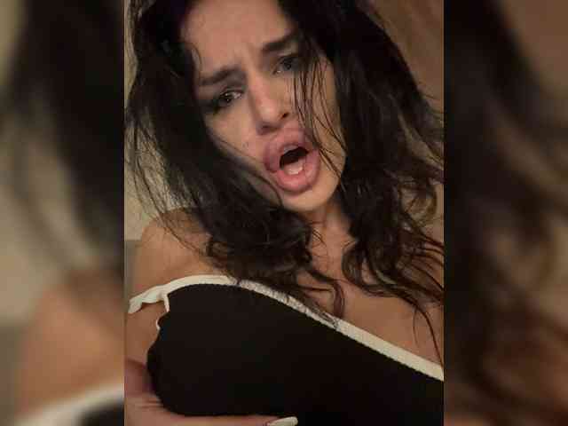 NotBellucci webcam