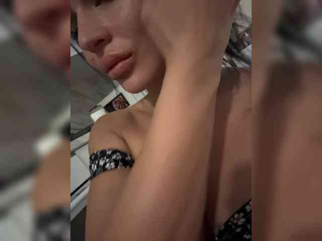 NotBellucci webcam