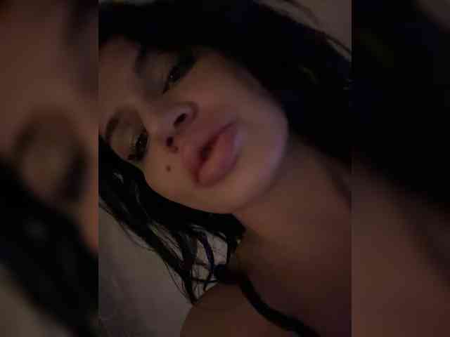 NotBellucci Sex Cam Show
