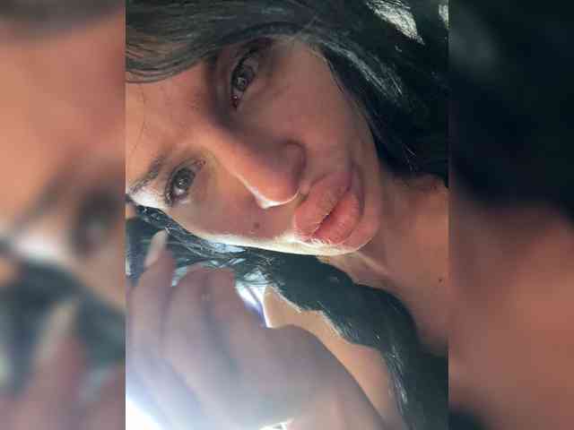 NotBellucci webcam