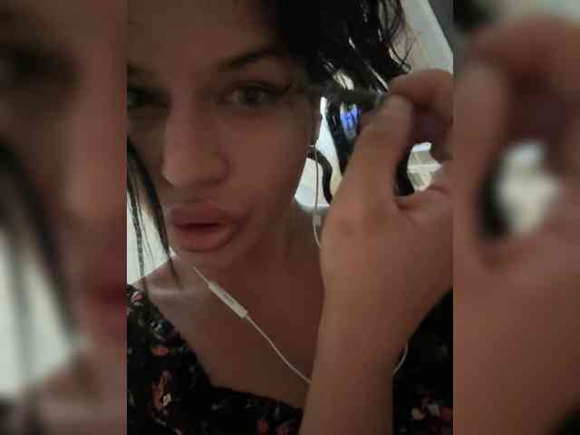 NotBellucci webcam