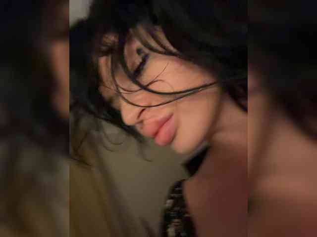 NotBellucci Sex Cam Show