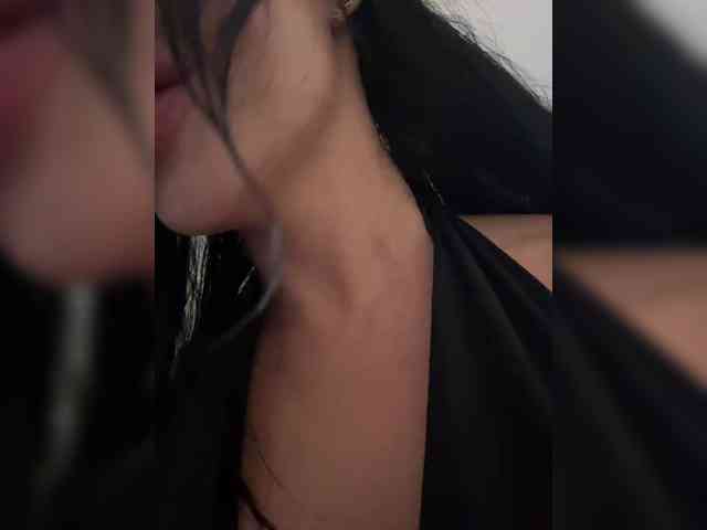 NotBellucci webcam