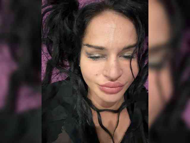 NotBellucci Sex Cam Show