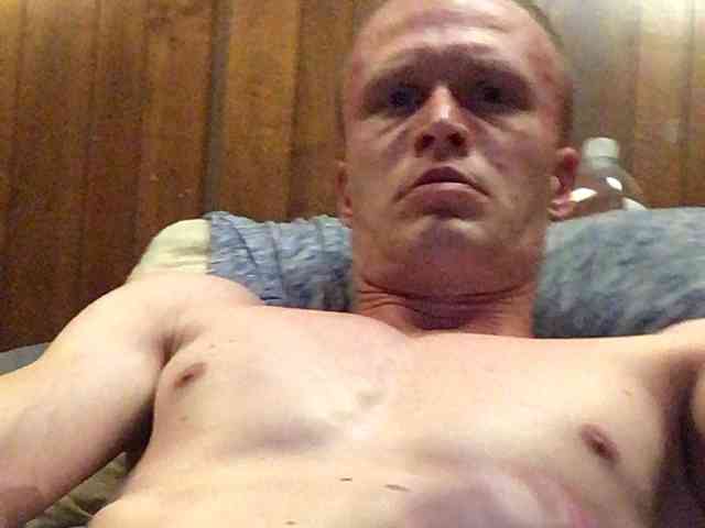 kennybombsly008a Live Webcam on BongaCams