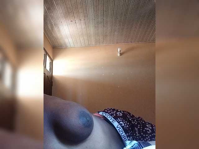 Blaqcherry live cam on BongaCams