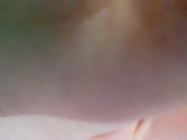 Alissared81 live cam on BongaCams