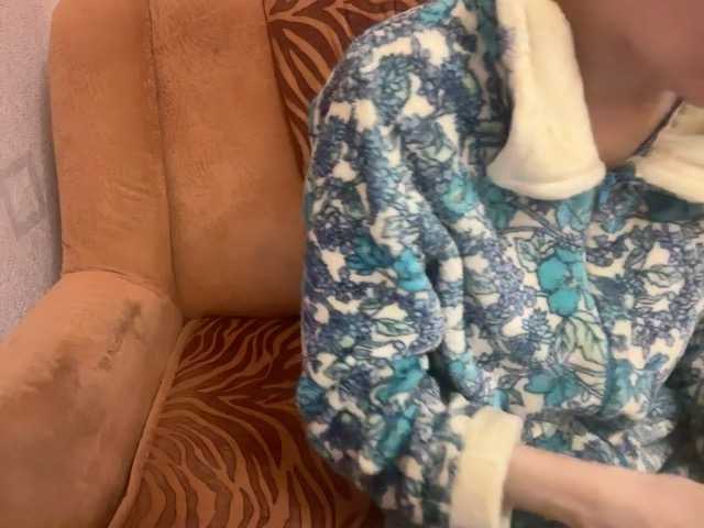 Alissared81 live cam on BongaCams