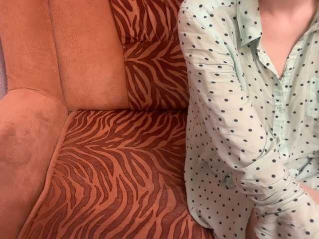 Alissared81 live cam on BongaCams