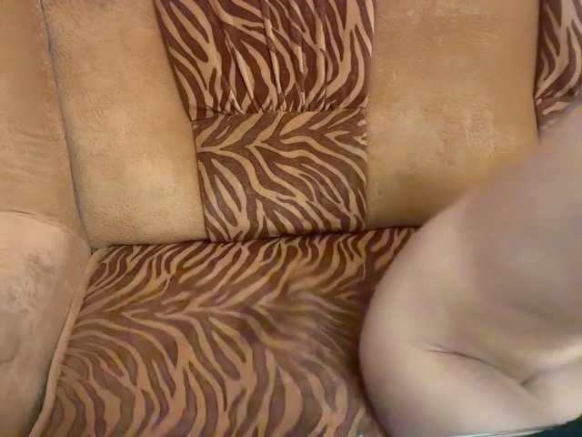 Alissared81 live cam on BongaCams