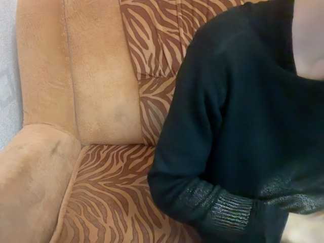 Alissared81 live cam on BongaCams