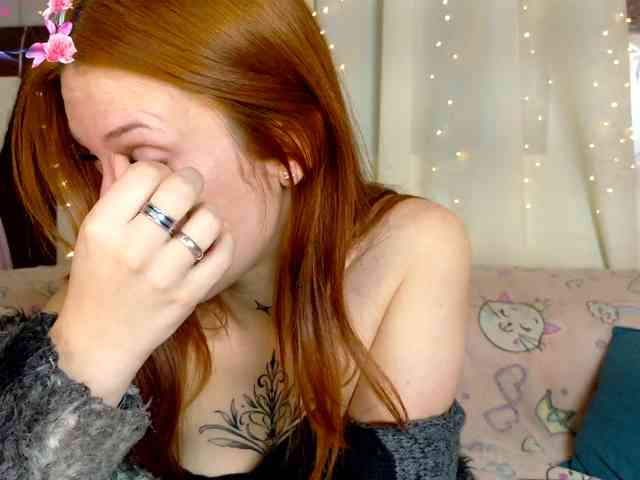 Khalee webcam