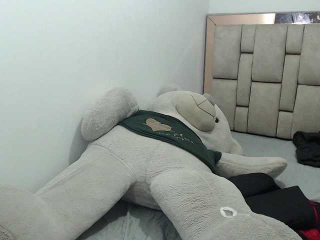 RoussFox's BongaCams show and profile