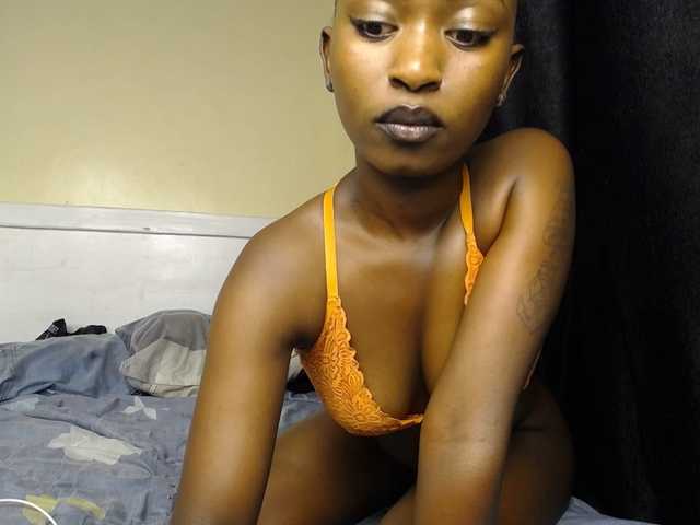 Honeytap7's BongaCams show and profile