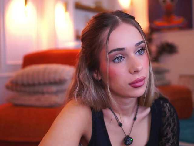 AvaSolis live cam on BongaCams