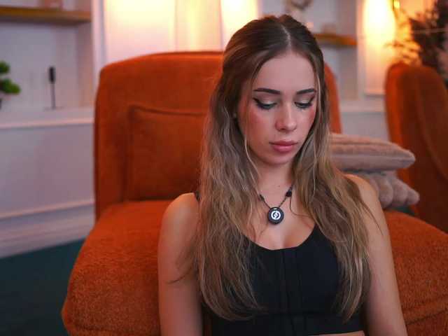 AvaSolis live cam on BongaCams