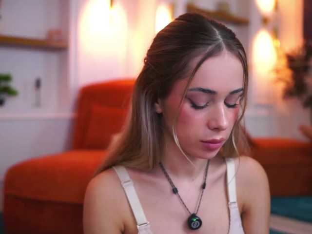 AvaSolis live cam on BongaCams