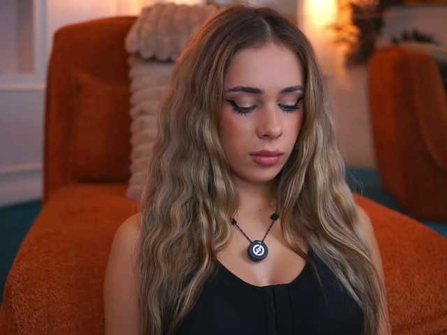 AvaSolis live cam on BongaCams