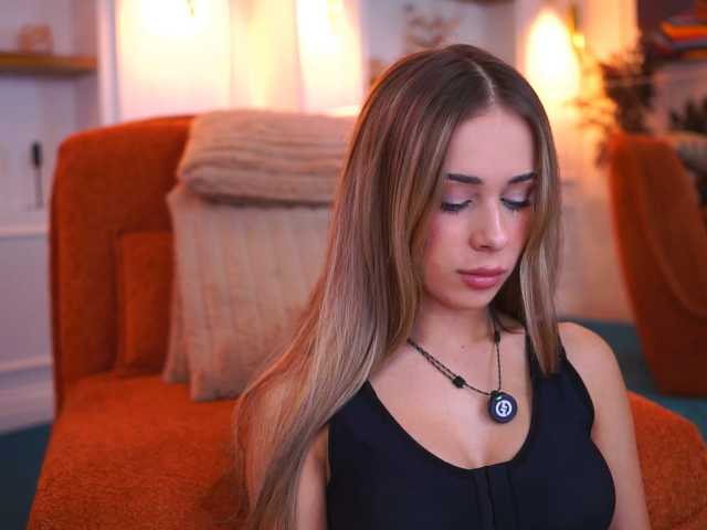 AvaSolis live cam on BongaCams