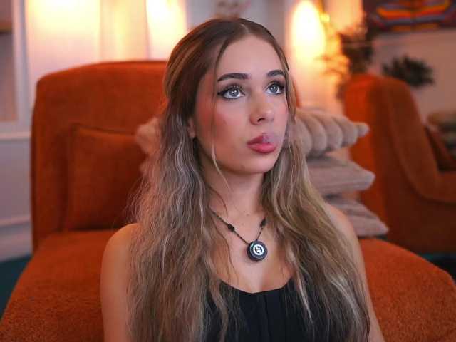 AvaSolis live cam on BongaCams
