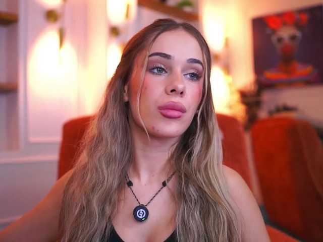 AvaSolis, en vivo ahora en BongaCams
