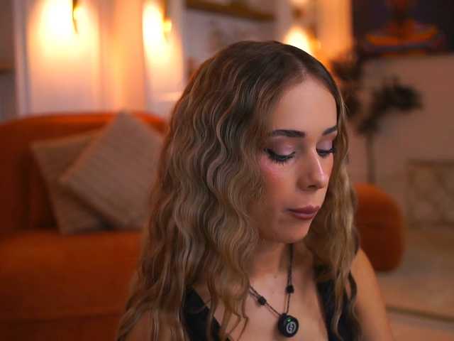 AvaSolis live cam on BongaCams