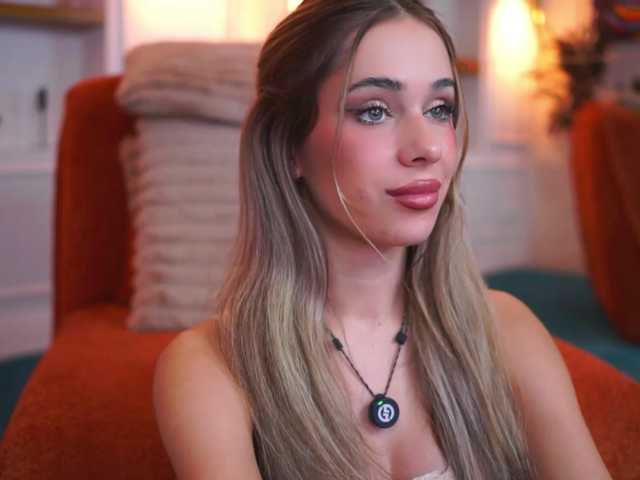 AvaSolis live cam on BongaCams