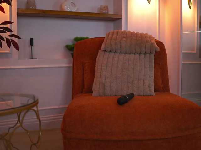 AvaSolis live cam on BongaCams