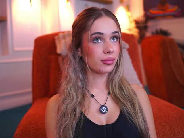 AvaSolis live cam on BongaCams