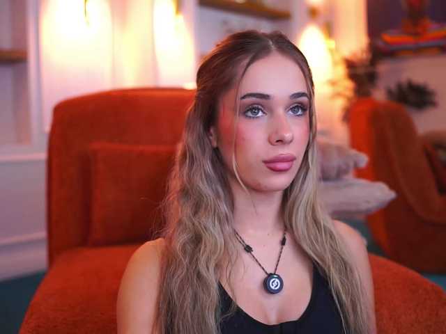 AvaSolis live cam on BongaCams