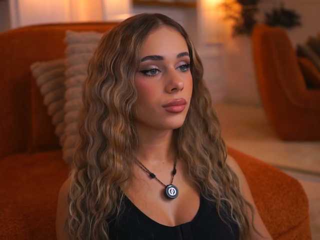 AvaSolis live cam on BongaCams
