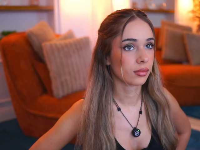AvaSolis live cam on BongaCams