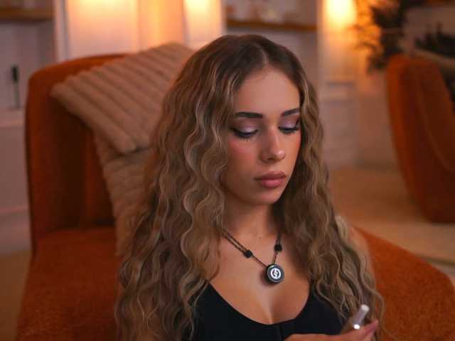 AvaSolis live cam on BongaCams