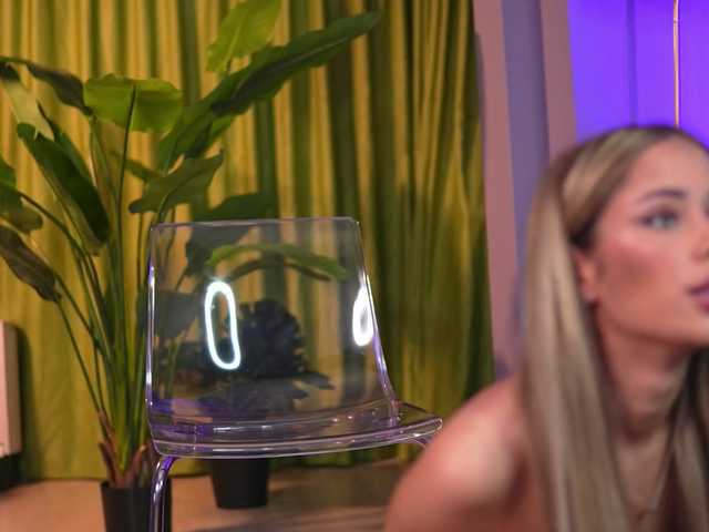 AvaSolis live cam on BongaCams