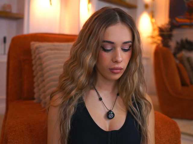 AvaSolis live cam on BongaCams