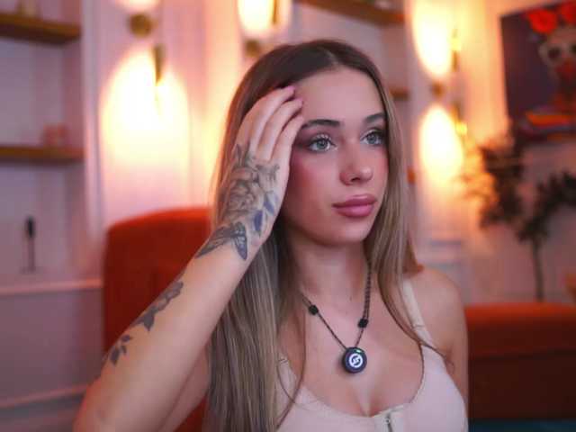 AvaSolis live cam on BongaCams