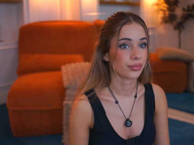 AvaSolis live cam on BongaCams