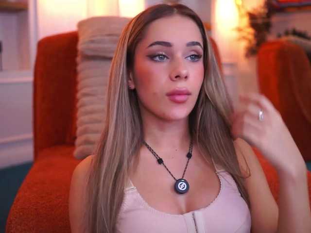 AvaSolis live cam on BongaCams