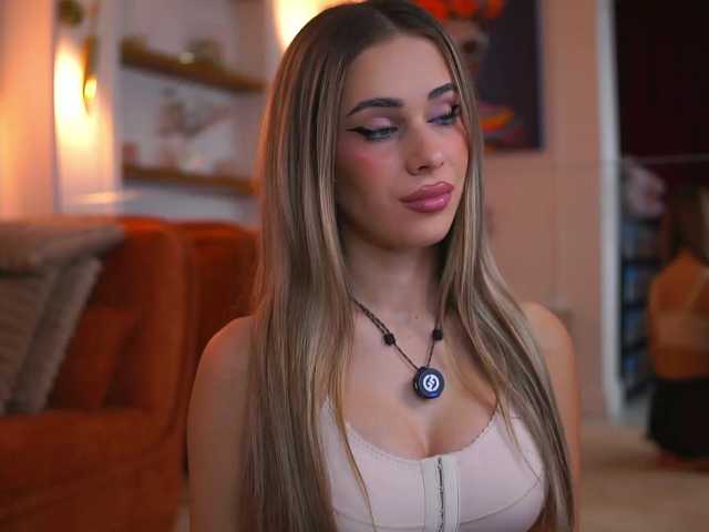 AvaSolis live cam on BongaCams