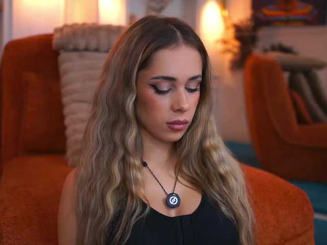 AvaSolis live cam on BongaCams