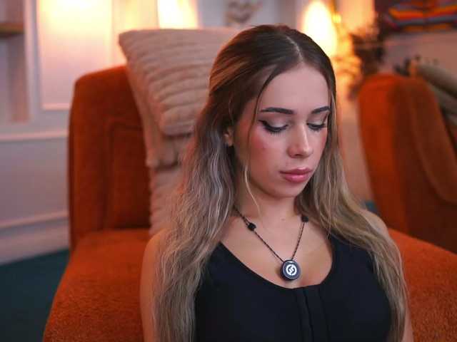 AvaSolis, live now on BongaCams