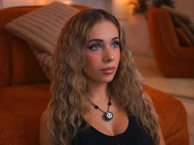 AvaSolis live cam on BongaCams